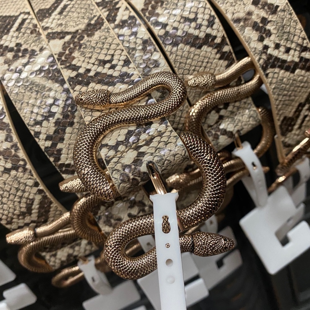 🚨LAST ONE!🚨  Python Snake 1.25" Belt - Picture 2 of 6